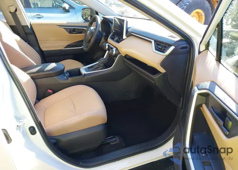 2025 Toyota Rav4 Le z USA, uszkodzony, nr VIN 2T3H1RFV2SW412555